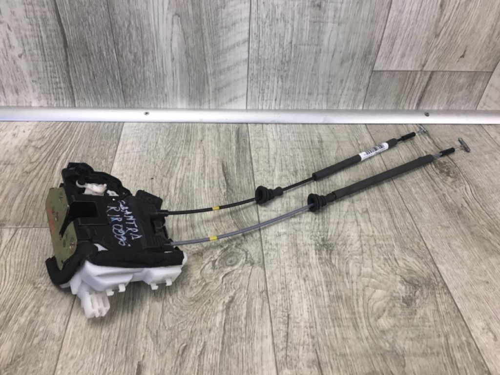 81420-3X010 | Замок двері задн. прав. HYUNDAI ELANTRA MD 10-15