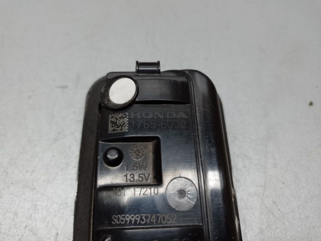 74810-TJB-A01 | Кнопка открывания багажника наружная ACURA RDX 19- - Фото 2