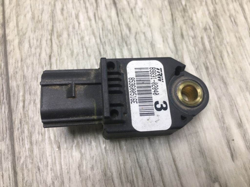 8983102040 | Датчик удара TOYOTA TACOMA 05-15