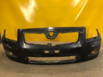 Бампер передній TOYOTA AVENSIS 03-08