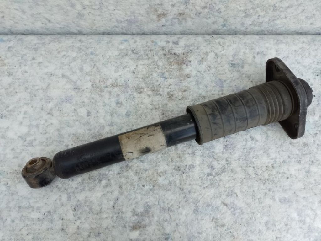 E6210-3KA0A | Амортизатор задн. NISSAN PATHFINDER R52 12-21