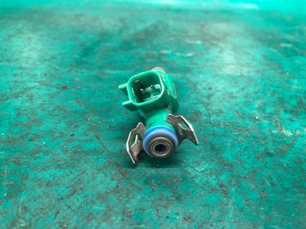 L361-13-250 | Форсунка топливная MAZDA 6 GG 02-07 - Фото 4