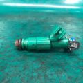 L361-13-250 | Форсунка топливная MAZDA 6 GG 02-07 - Превью 3
