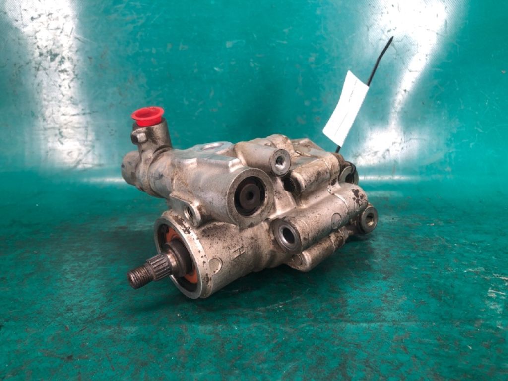 4432030570 | Насос ГПК LEXUS SC430 01-10
