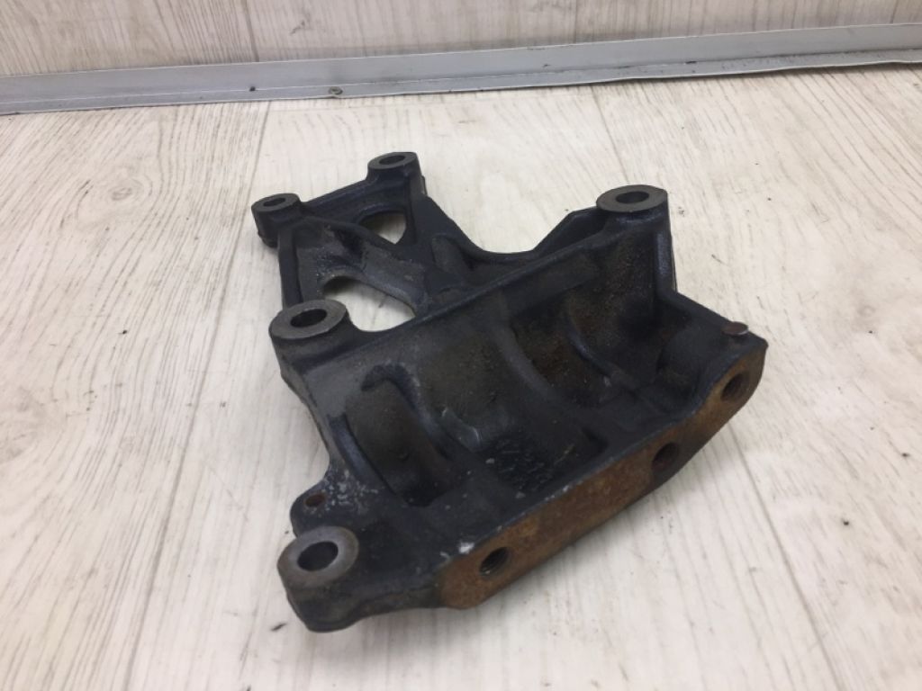 123130V010 | Кронштейн опоры двигателя TOYOTA VENZA 09-16 - Фото 3