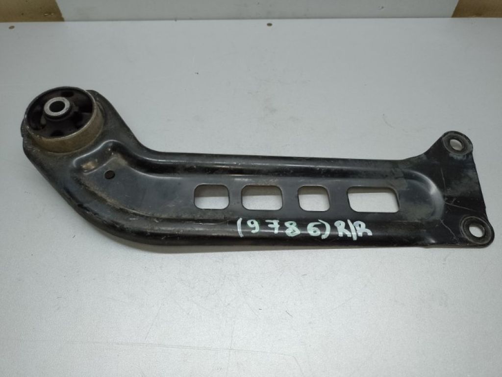 23328164 | Рычаг задней подвески продольный прав. CHEVROLET MALIBU 15-