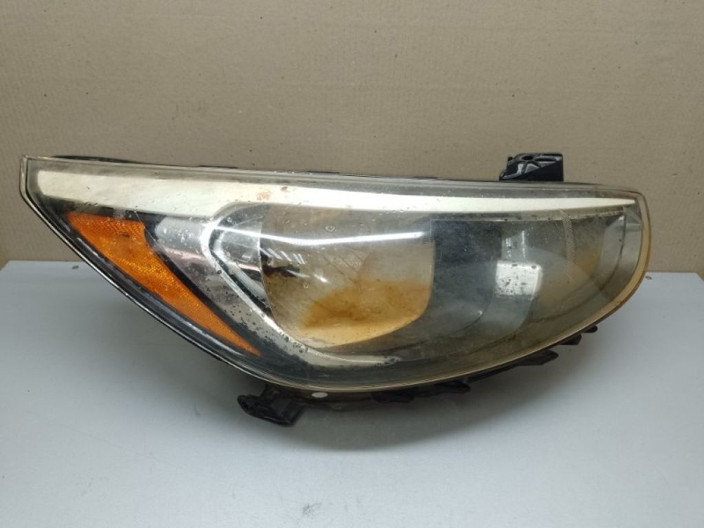 92102-1R710 | Фара передн. прав. HYUNDAI ACCENT RB 10-