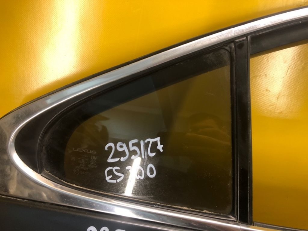 68123-33071 | Скло дверей глухе задн. прав. LEXUS ES350 06-12