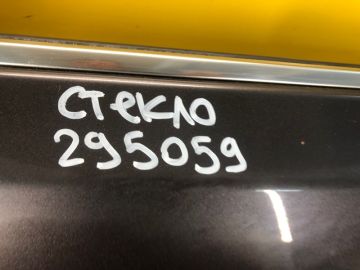 Скло дверей передн. прав. LEXUS ES350 06-12