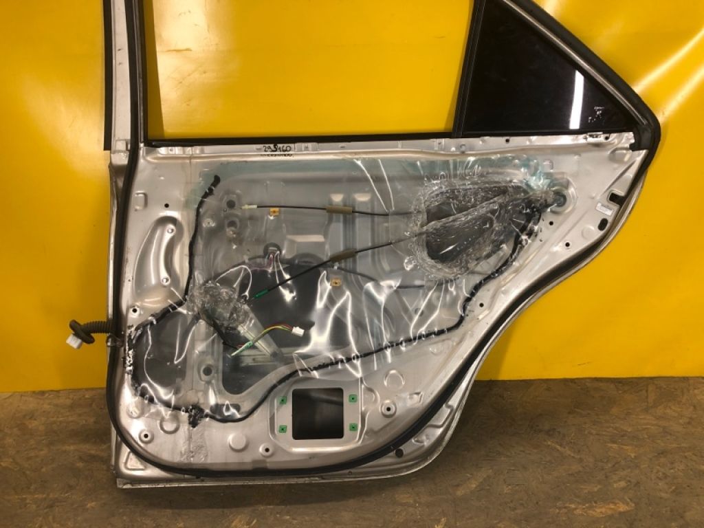 69803-33050 | Стеклоподъемник задн. прав. TOYOTA CAMRY 40 06-11