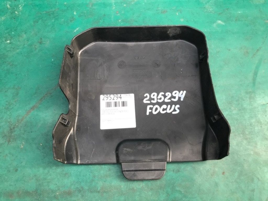 AM5Z-10A659-A | Крышка аккумулятора FORD FOCUS 10-18 - Фото 2