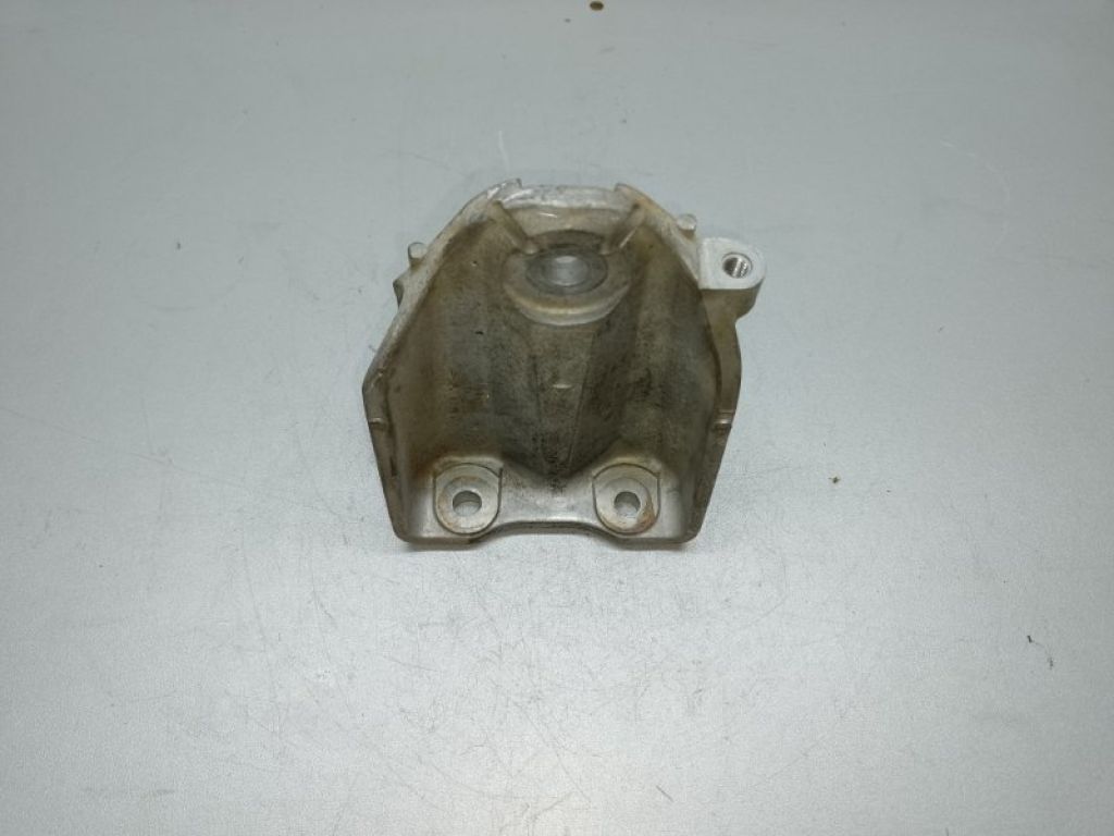 11333-JA10A | Кронштейн опори двигуна задн. NISSAN PATHFINDER R52 12-21