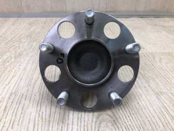 Маточина колеса HONDA CIVIC 4D 06-11