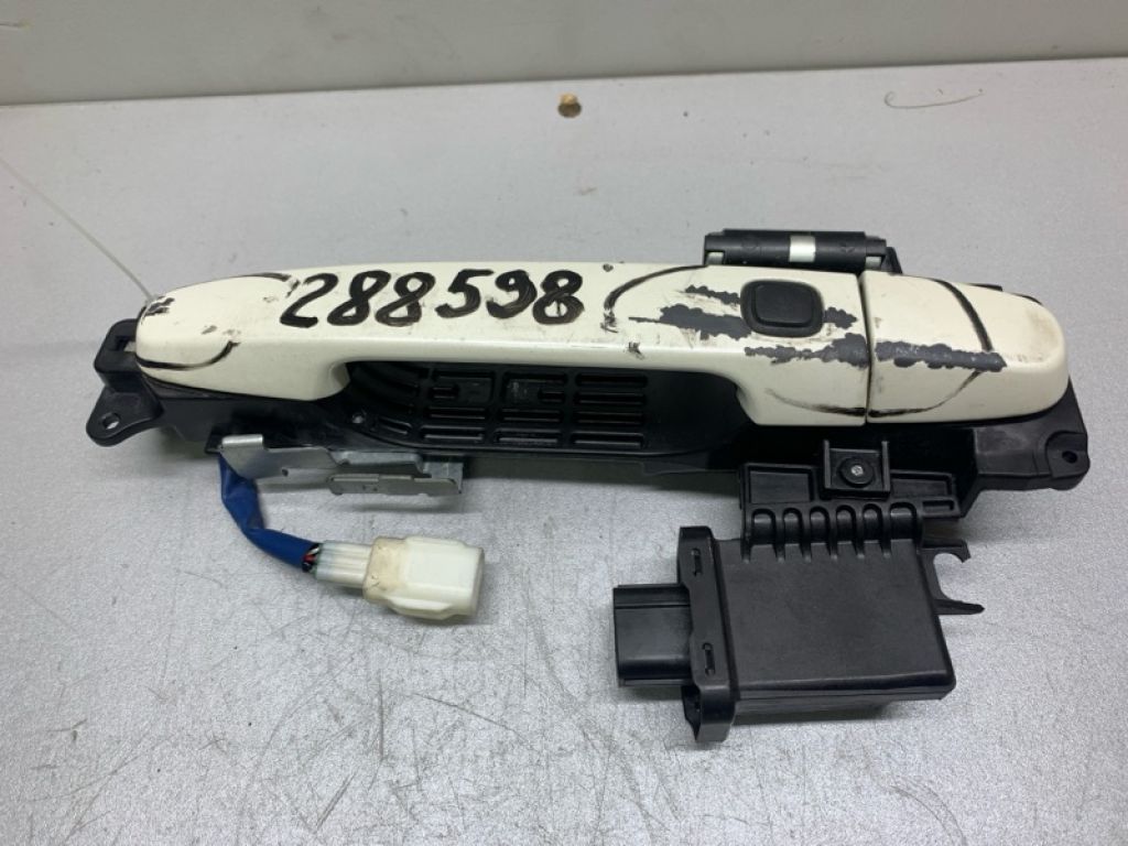 69211-12220-R5 | Ручка двері зовнішня передн. лів. TOYOTA YARIS 05–11