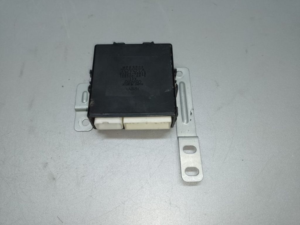 89224-48010 | Блок управления дверей задн. прав. LEXUS RX300 98-03