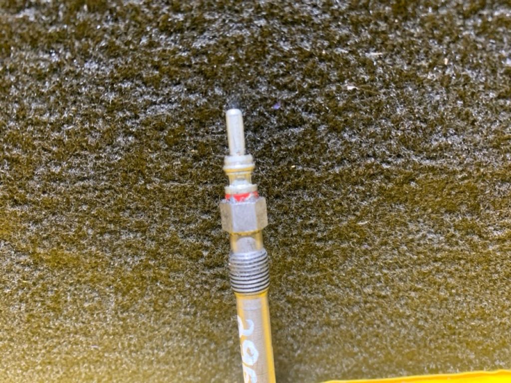 955 170 320 90 | Свічка розжарення PORSCHE CAYENNE 10-18 - Фото 4