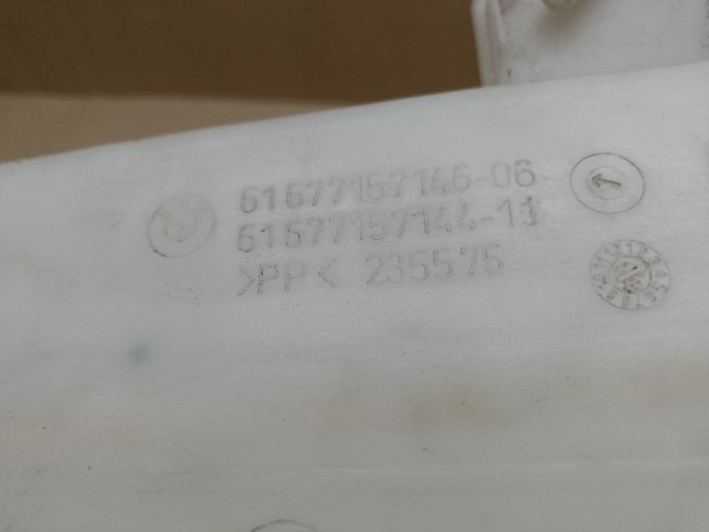 61 67 7 157 145 | Бачок омивача BMW 3 SERIES (E90-E93) 2005–2014 - Фото 3