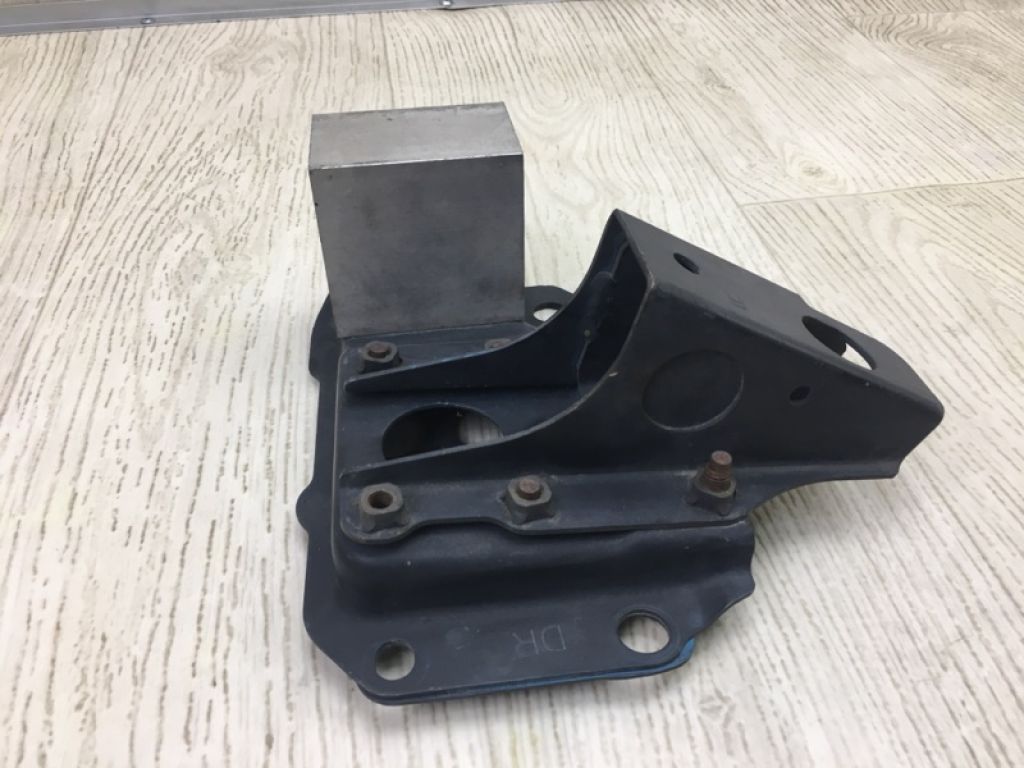 Кронштейн усилителя переднего бампера прав. SUBARU FORESTER SG 02-07 - Фото 4