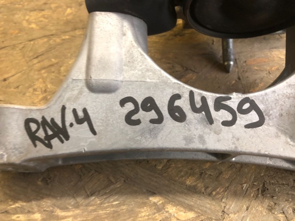 12305F0090 | Подушка двигателя прав. TOYOTA RAV4 18- - Фото 2