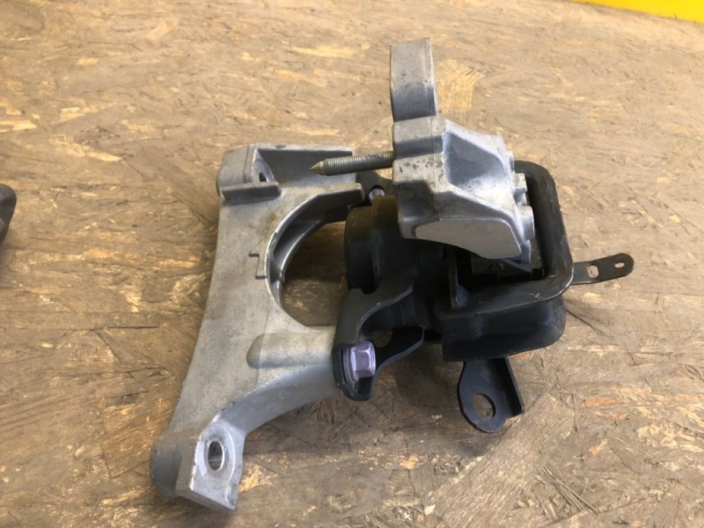 12305F0090 | Подушка двигателя прав. TOYOTA RAV4 18- - Фото 8