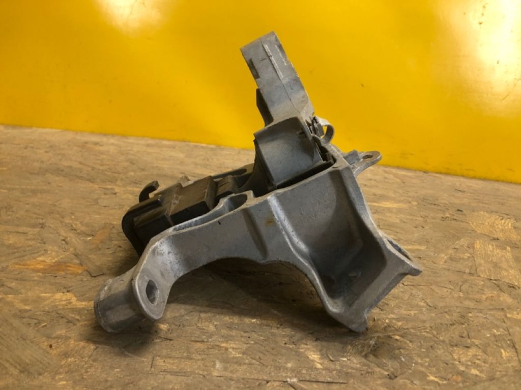 DH3V-39-06Y | Подушка двигуна MAZDA CX-3 14-18 - Фото 4