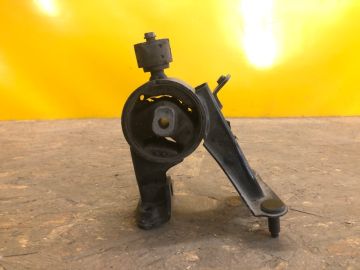 Подушка двигуна TOYOTA AVENSIS 08-18