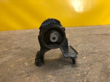 Подушка двигуна TOYOTA RAV4 05-12