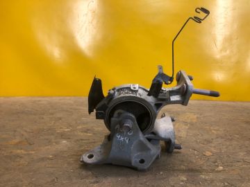 Подушка АКПП TOYOTA RAV4 18-
