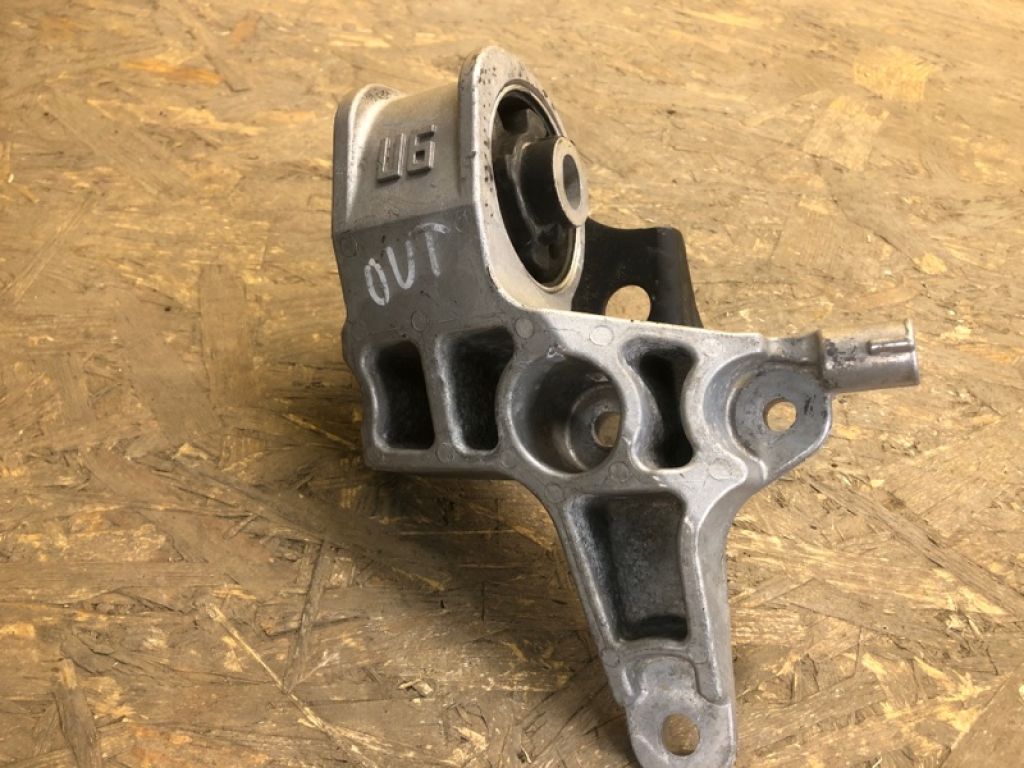 Подушка двигателя TOYOTA RAV4 00-05 - Фото 3