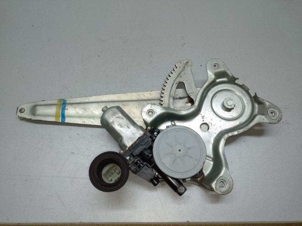 69804-22200 | Стеклоподъемник задн. лев. LEXUS IS250/350 05-13