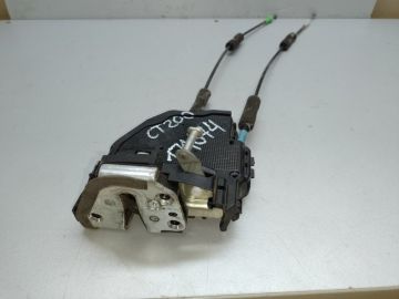 Замок двері задн. прав. LEXUS CT200 11-17