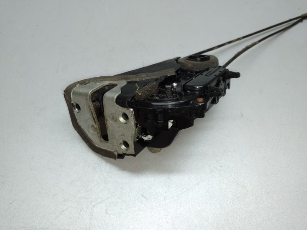 69060-AC030 | Замок двері задн. лів. TOYOTA AVALON 05-12