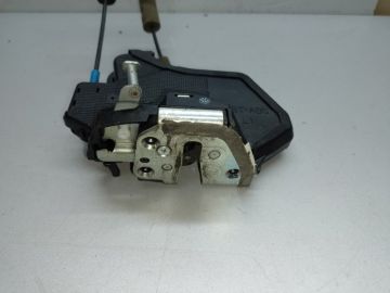 Замок двері задн. лів. LEXUS IS250/350 05-13