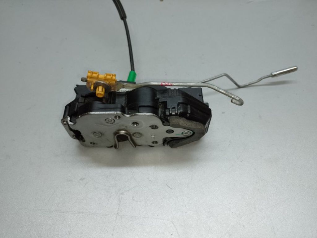13579551 | Замок двери задн. лев. CHEVROLET VOLT 10-15