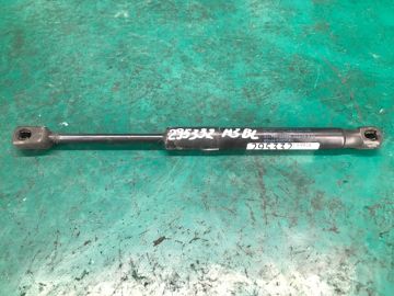 Амортизатор крышки багажника прав. MAZDA 3 BL 09-13