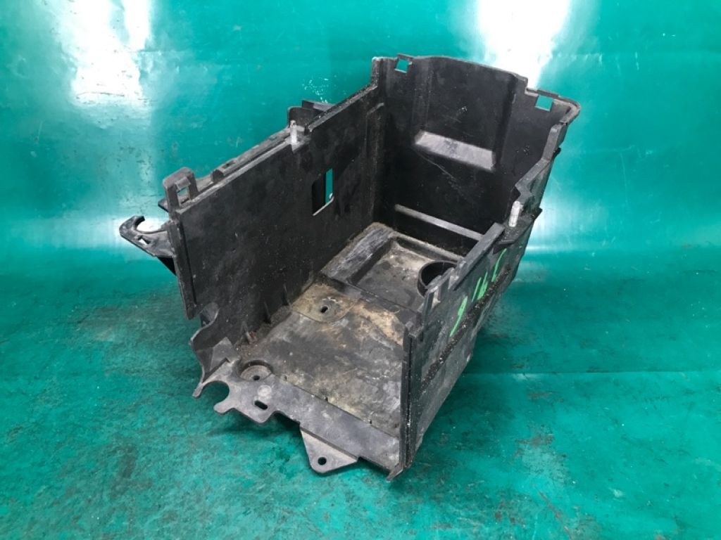 BBM2-56-980D | Короб акумулятора MAZDA 3 BL 09-13 - Фото 3