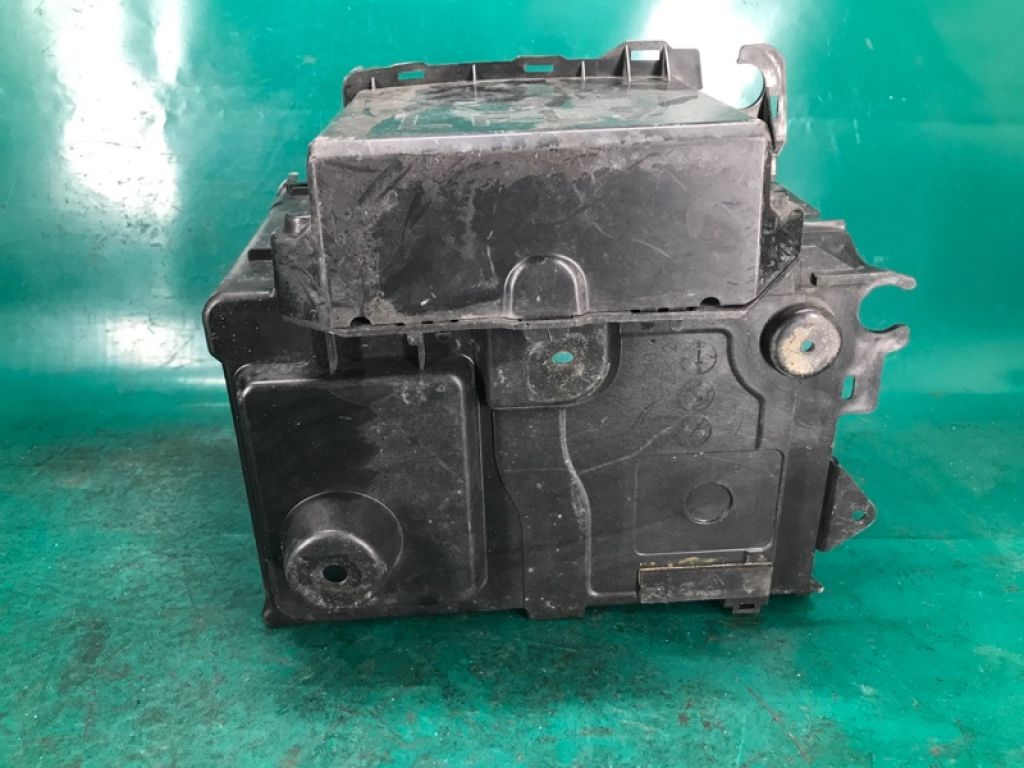 BBM2-56-980D | Короб акумулятора MAZDA 3 BL 09-13 - Фото 5