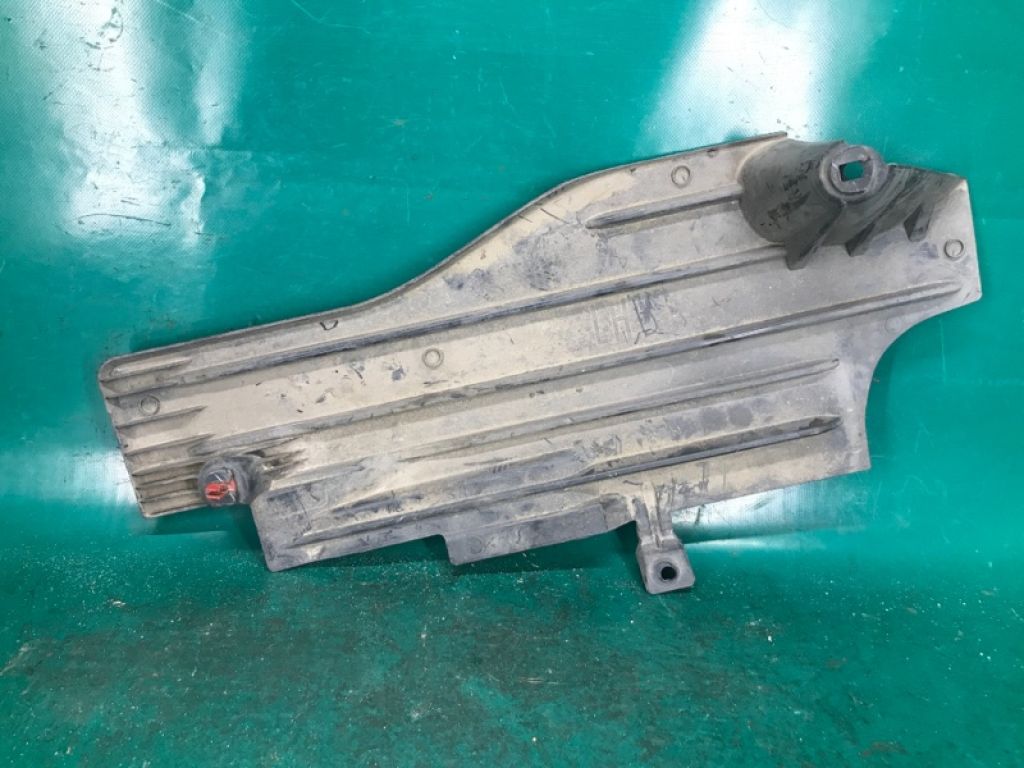 AV6Z3811779A | Захист дну задн. лів. FORD FOCUS 10-18 - Фото 3