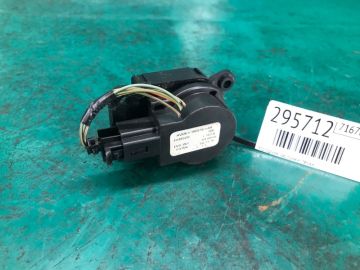 Моторчик заслонки печки FORD FOCUS 10-18