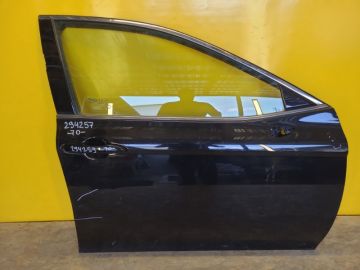 Двері передн. прав. TOYOTA CAMRY 70 17-