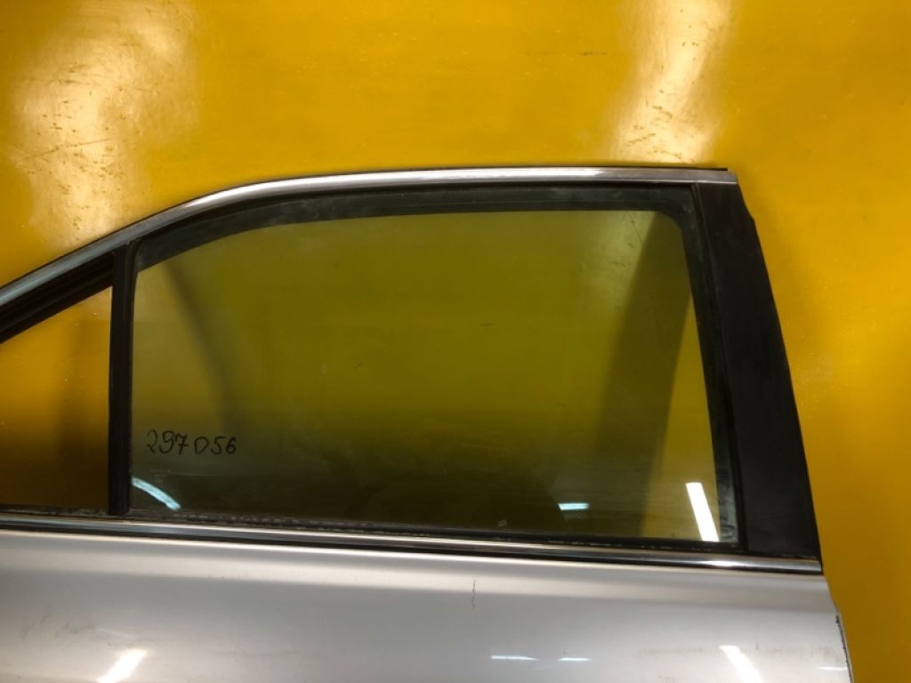 68113-33150 | Скло дверей задн. прав. TOYOTA CAMRY 40 06-11
