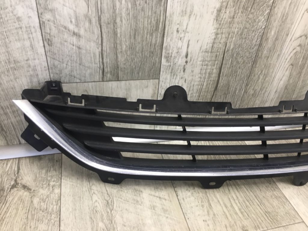 DP5Z-17K945-BA | Решетка переднего бампера LINCOLN MKZ 13-20 - Фото 2