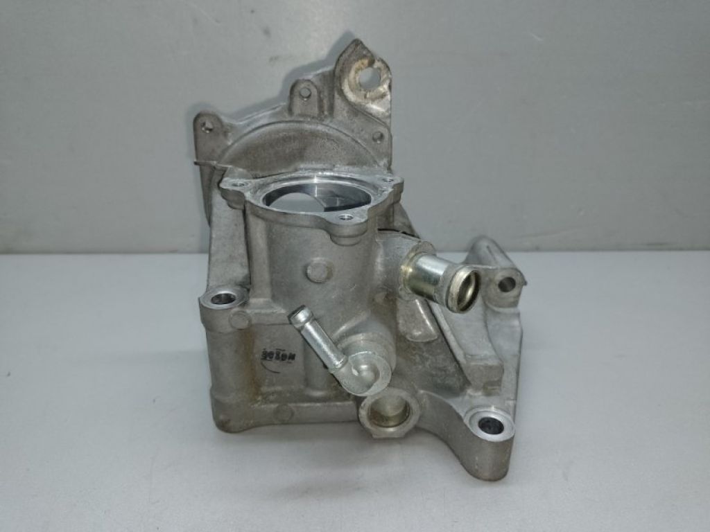 SH01-15-1H0 | Корпус помпи MAZDA CX-5 (KE) 11-17 - Фото 2