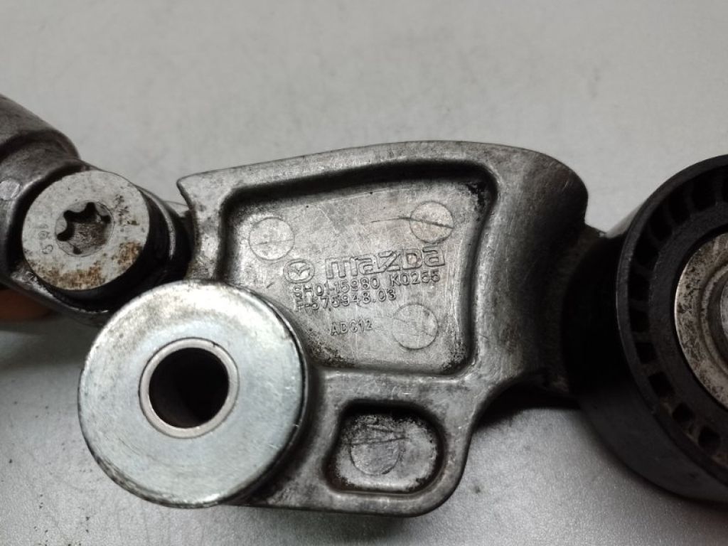 SH01-15-980D | Натяжитель ремня генератора MAZDA CX-5 (KE) 11-17 - Фото 3
