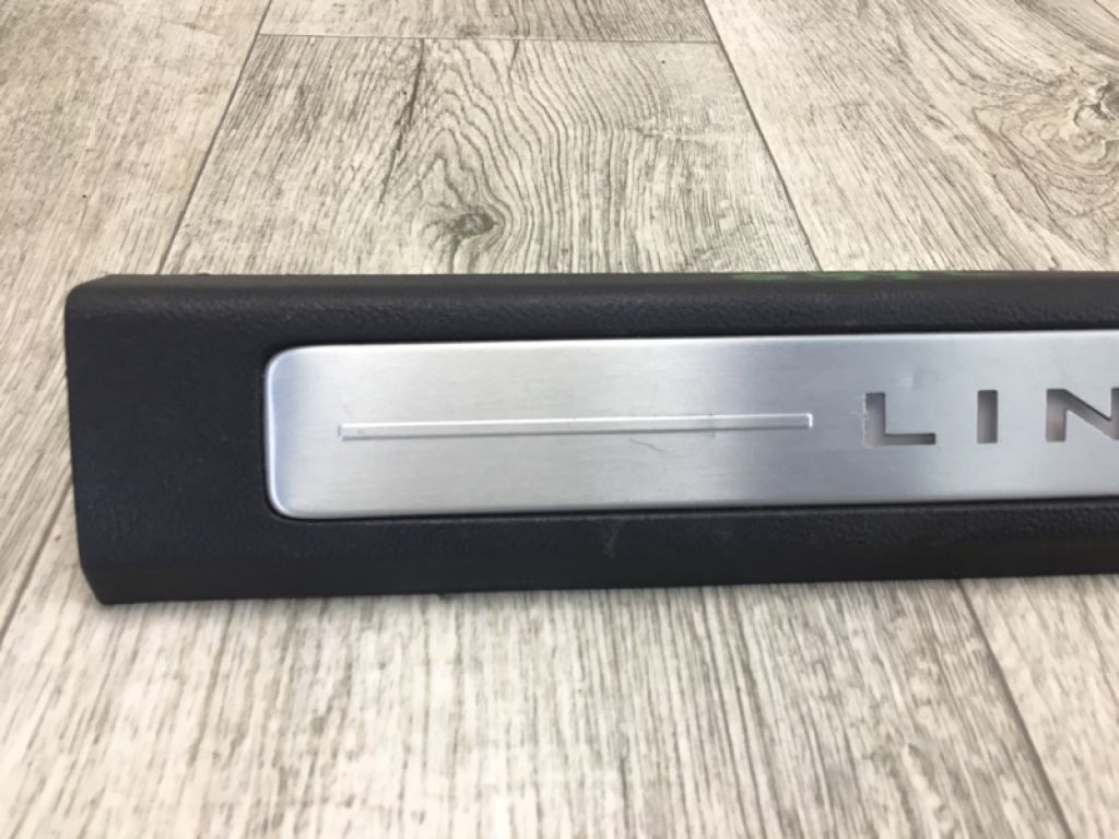 DP5Z-5413209-LB | Накладка порога внутрення передн. лев. LINCOLN MKZ 13-20 - Фото 2