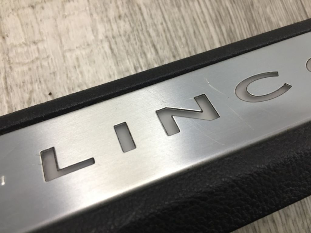 DP5Z-5413209-LB | Накладка порога внутрення передн. лев. LINCOLN MKZ 13-20 - Фото 9