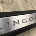 DP5Z-5413208-LB | Накладка порога внутрішня передн. прав. LINCOLN MKZ 13-20 - Прев'ю 10