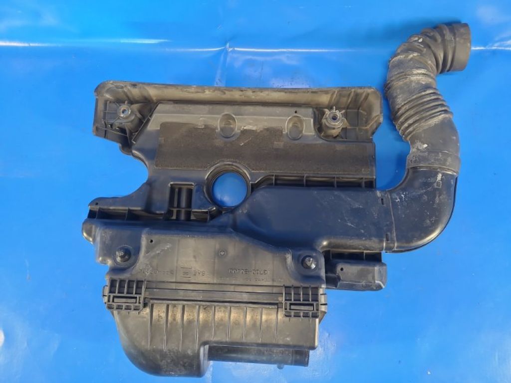 13700-80J00 | Корпус повітряного фільтра SUZUKI SX4 06-13 - Фото 3