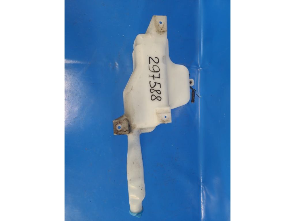 38450-80J10 | Бачок омивача SUZUKI SX4 06-13