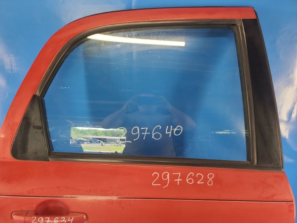84541-80J00 | Стекло двери задн. прав. SUZUKI SX4 06-13